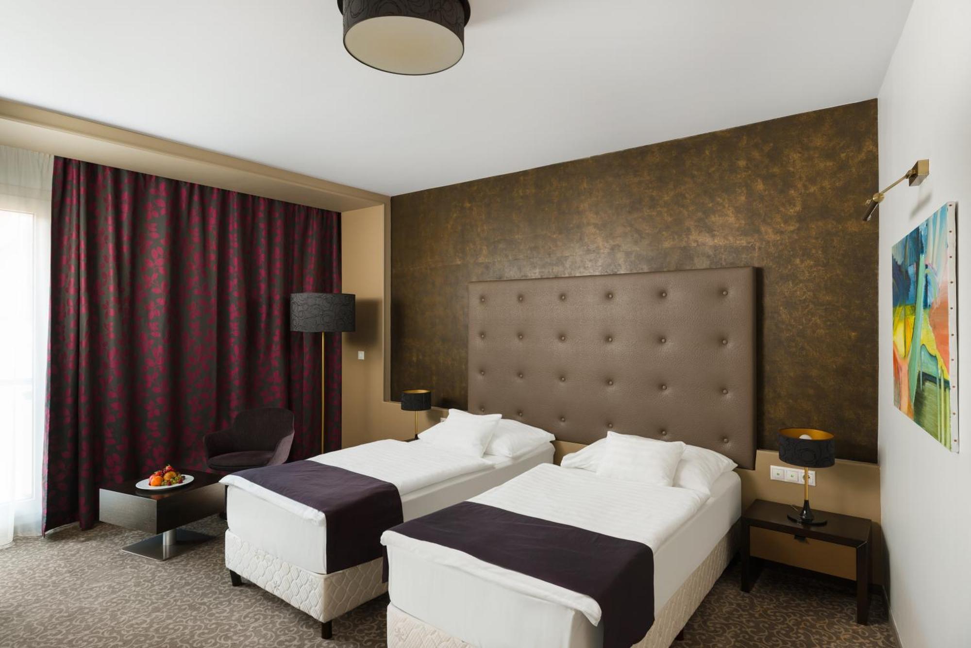 Corso 4* Pécs
